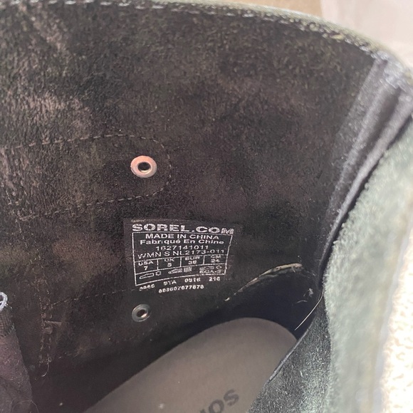 Sorel Women's Black Wedge Boots | Sz 7 - Picture 6 of 13